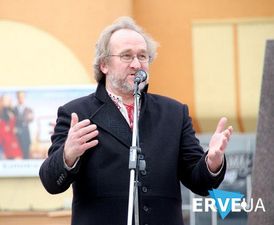 Володимир Петрів 